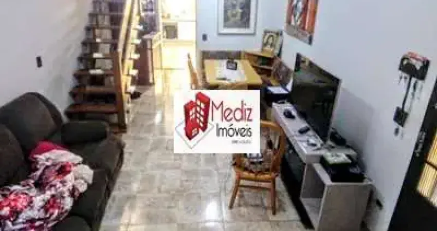 Sobrado à venda, 110 m², 2 quartos, 3 banheiros, 2 suítes