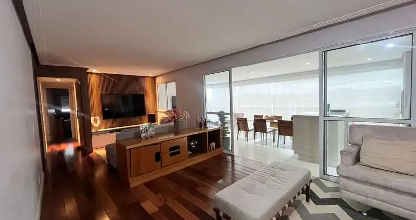 Apartamento à venda, 131 m², 3 quartos, 4 banheiros, 1 suíte