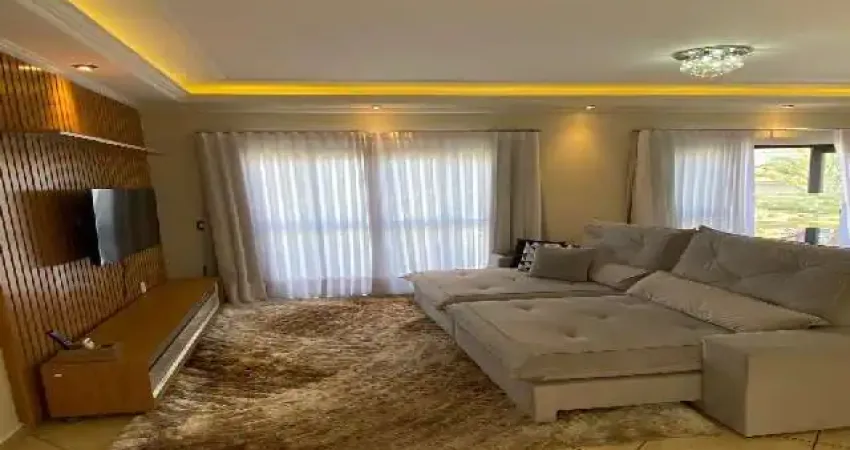 Casa à venda, 222 m², 3 quartos, 3 banheiros, 1 suíte