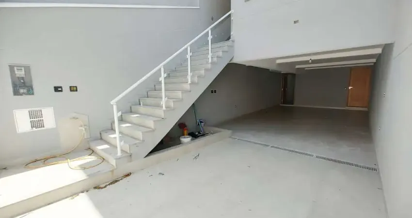 Sobrado à venda, 159 m², 3 quartos, 3 banheiros, 3 suítes
