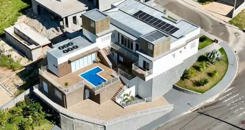 Casa à venda, 293 m², 4 quartos, 5 banheiros, 3 suítes