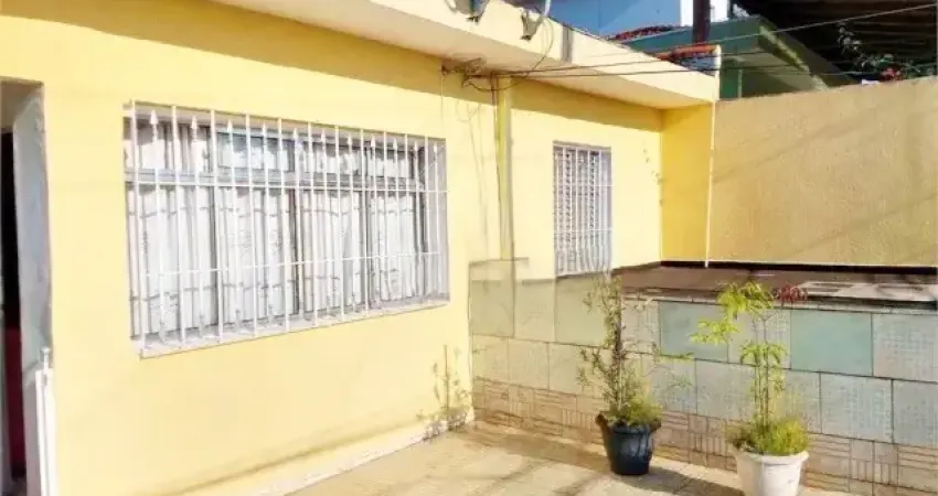 Casa assobradada à venda no bairro do jardim santa mônica na avenida santa mônica