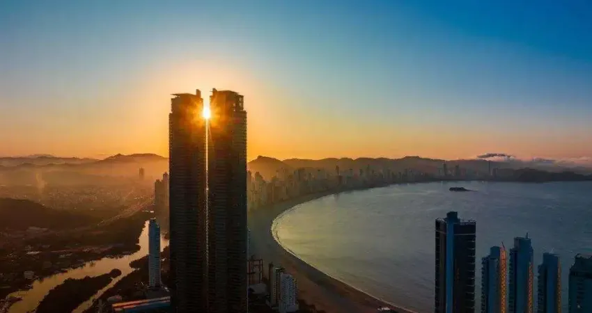 Apartamento para Venda em Balneário Camboriú, Centro, 7 dormitórios, 7 suítes, 8 banheiros, 4 vagas