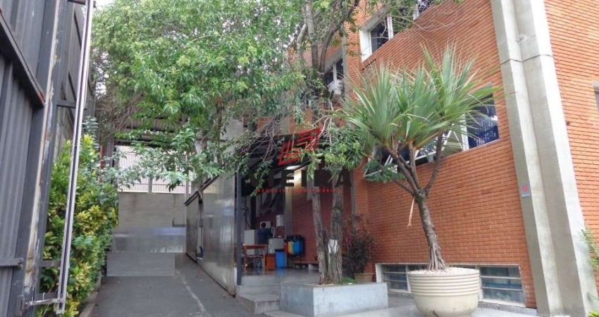 Barracão / Galpão / Depósito à venda na Rua Gustavo da Silveira, 912, Vila Santa Catarina, São Paulo