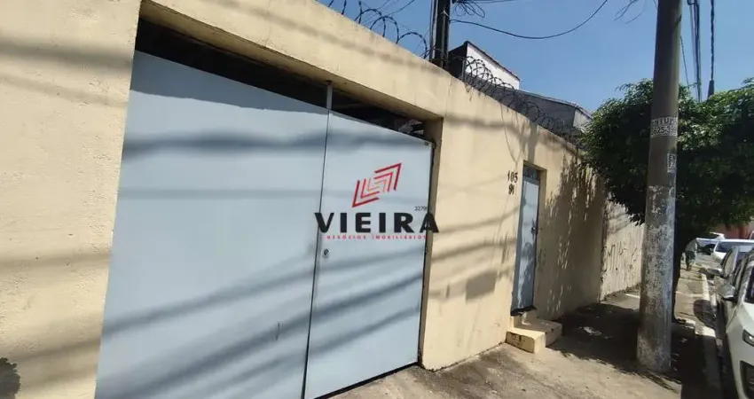 Sobrado Amplo, Bem Localizado!