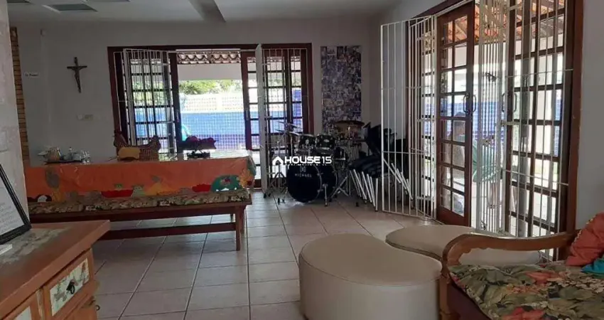Casa com 7 quartos à venda na Rua Izaltino Alves de Souza, 8, Meaípe, Guarapari