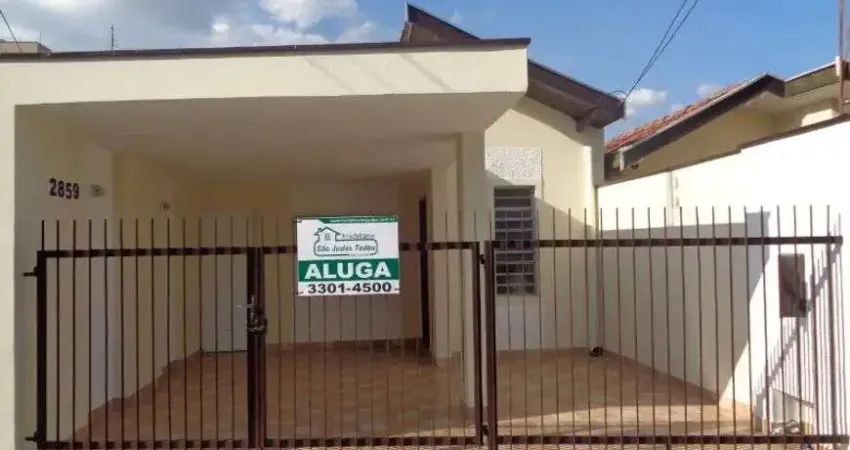 Casa com 2 quartos para alugar na Rua Luíz de Camões, Vila Monteiro, Piracicaba