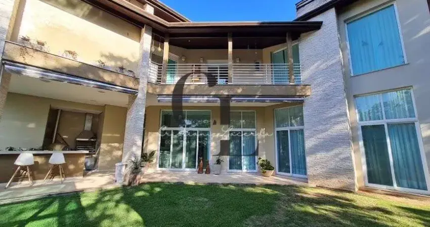 Itatiaia - Casa em condomínio à venda com 3 suítes e 7 vagas na Serra da Cantareira