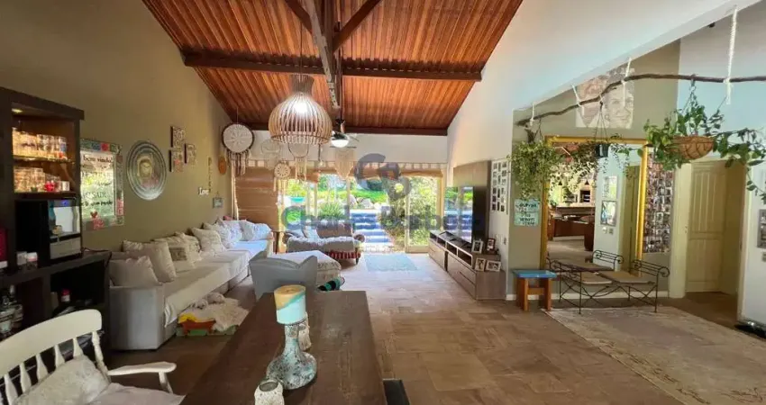 Casa c/ 5 dorms no Cond. Morada das Fontes por R$ 2.900.000