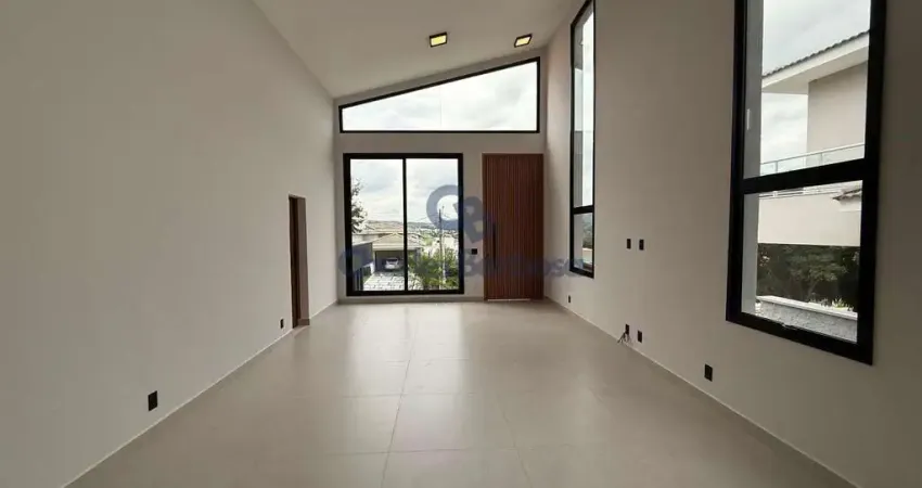Casa c/ 3 suítes no Villagio Paradiso por R$ 1.900.000.