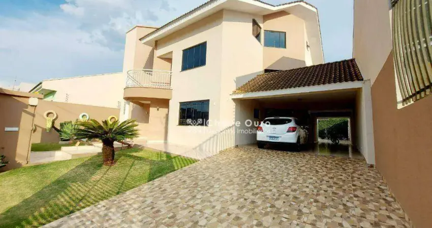 Sobrado com 4 dormitórios à venda, 400 m² por R$ 2.500.000,00 - Country - Cascavel/PR