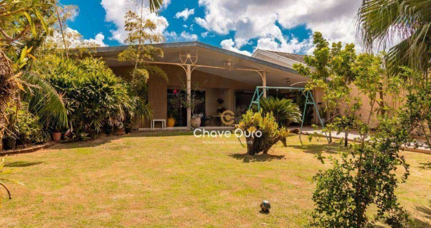 Casa térrea a venda no bairro Universitário, Cascavel/Pr.