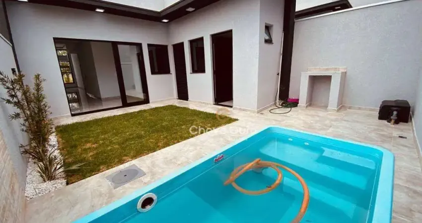 Casa com piscina no Pancera com 01 suíte e 02 quartos