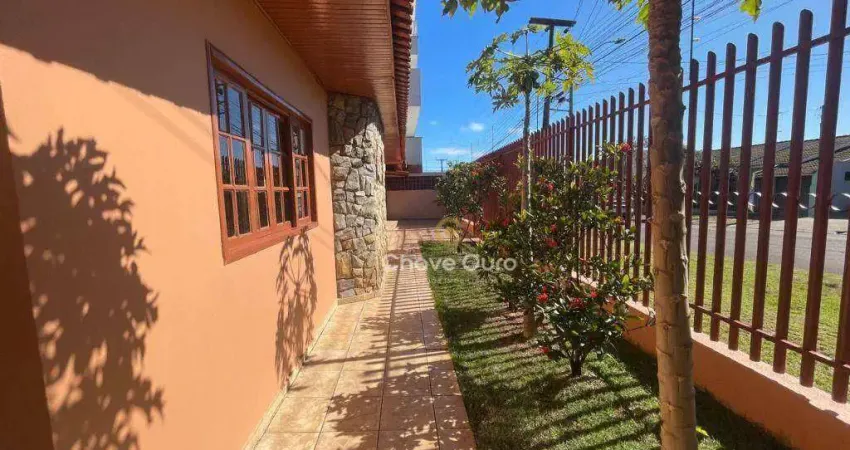Casa com 3 dormitórios à venda, 149 m² por R$ 680.000,00 - Coqueiral - Cascavel/PR