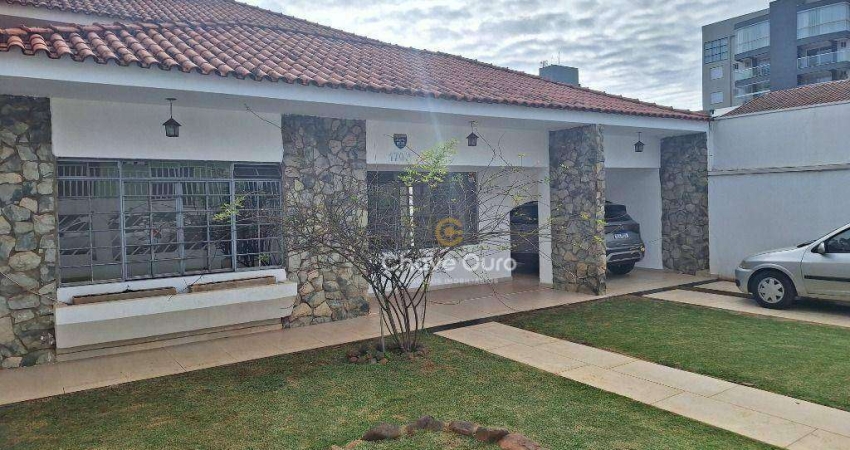 Casa com 5 dormitórios à venda. 303 m² por R$ 2.150.000 - Centro - Cascavel/PR