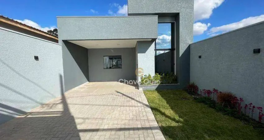 Casa com amplo espaço interno com suíte na região norte