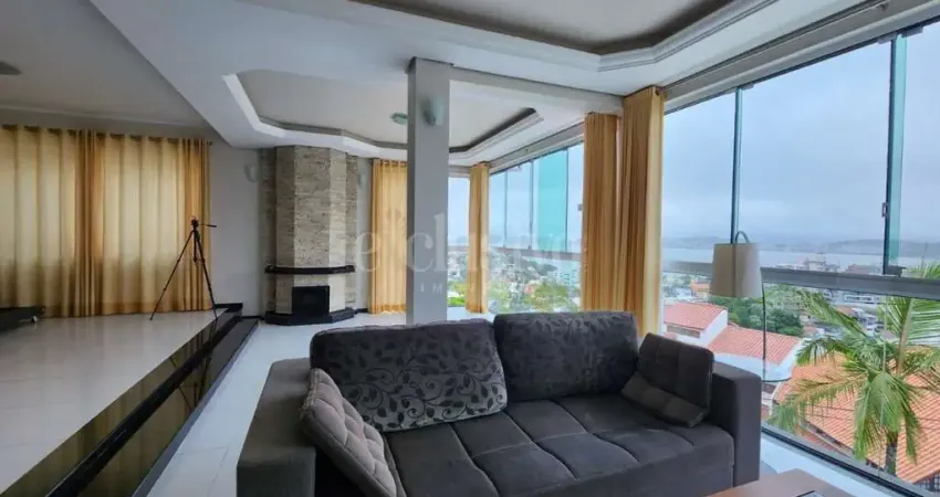 Casa com 3 quartos à venda na Rua Aldo Luz, 235, Itaguaçu, Florianópolis