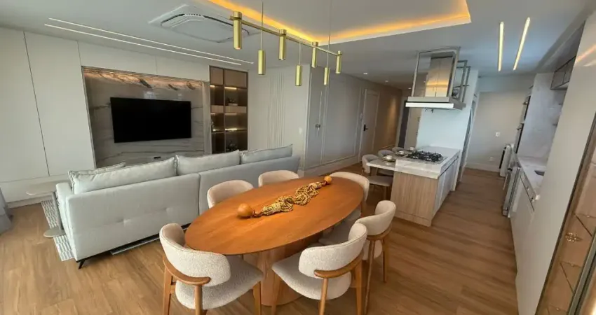 Apartamento mobiliado pé na areia no Skyline Tower - Barra Norte - Balneário Camboriú