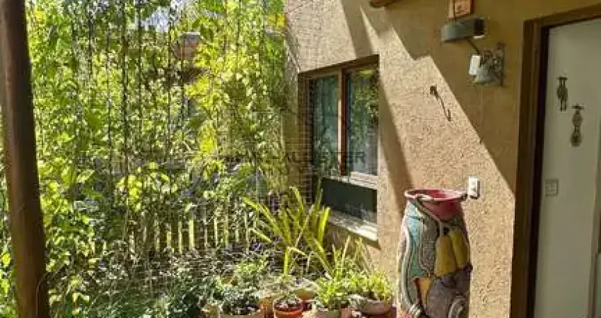 Casa 3 Suites, 2 Vagas cobertas - Oportunidade em Itacimirim