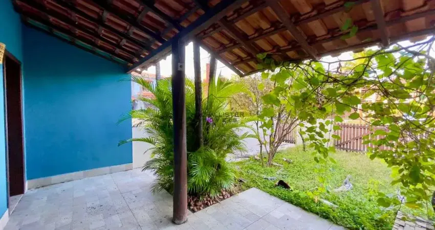 Casa 3/4 em condomínio fechado petromar em stella maris, próxima à praia