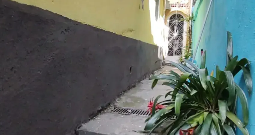 Casa Picanço Próx Versailles-R$ 800,00 aceita deposito
