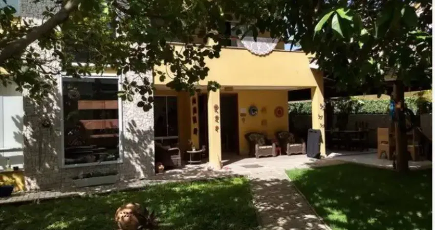 Casa em condomínio fechado com 4 quartos à venda na Rua da Fauna, Jaguaribe, Salvador