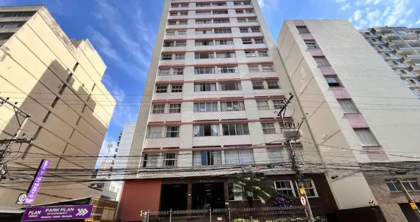 Apartamento à Venda na Rua Santo Antônio - 3 Quartos, Suíte e Garagem Privativa