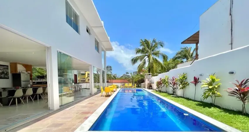 Casa Duplex com Piscina  de alto padrão em pipa, condomínio fechado bem localizado e de luxo!