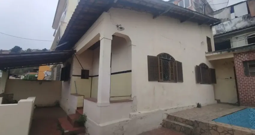 **oportunidade no fonseca – casa com piscina e excelente localização!**