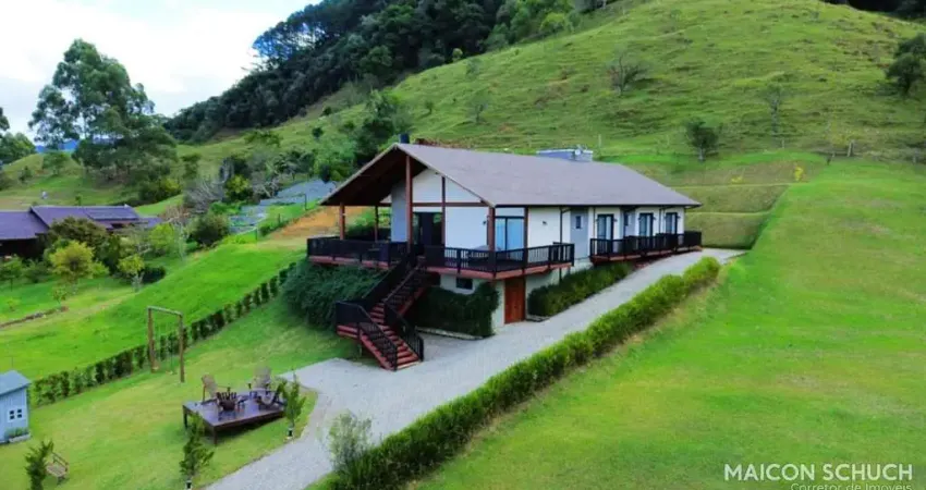 CASA EM CONDOMÍNIO COM 4 SUÍTES MOBILIADA E DECORADA COM BANHEIRA JACUZZI NO CONDOMÍNIO COSTA DA SERRA, RANCHO QUEIMADO/SC