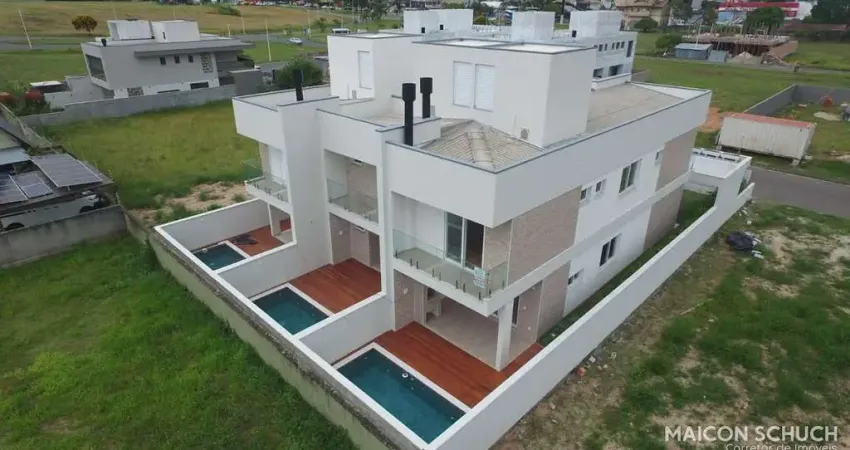 CASA COM 3 SUÍTES NA LAGOA DA CONCEIÇÃO, FLORIANÓPOLIS/SC