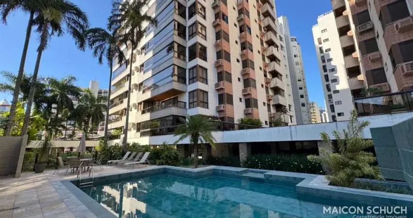 APARTAMENTO GARDEN 4 DORMITÓRIOS SENDO 2 SUÍTES, MOBILIADO E DECORADO, CENTRO DE FLORIANÓPOLIS/SC.