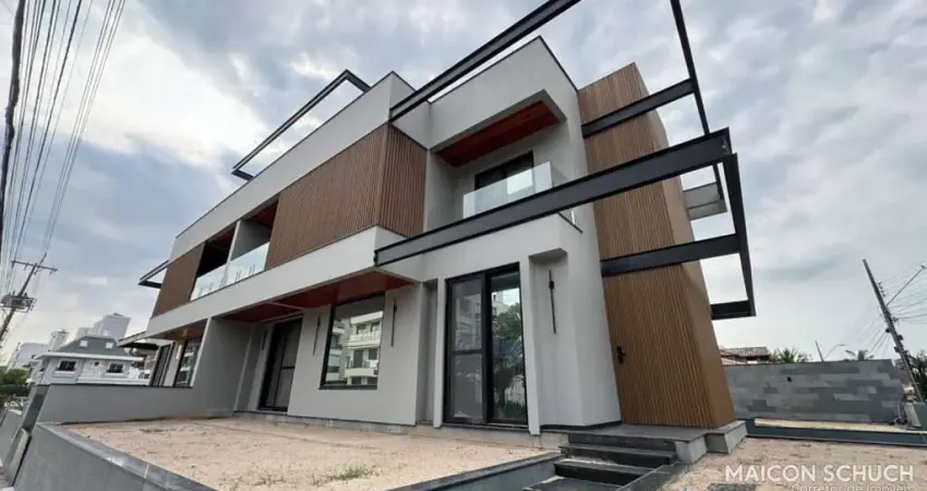 CASA 3 SUÍTES A 700M DO MAR, JURERÊ, FLORIANÓPOLIS/SC