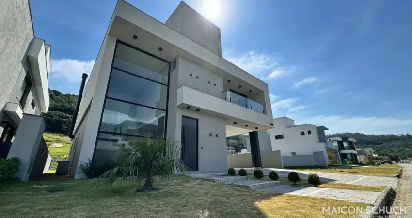 CASA 4 SUÍTES EM CONDOMÍNIO FECHADO NA PRAIA DOS INGLESES, FLORIANÓPOLIS/SC