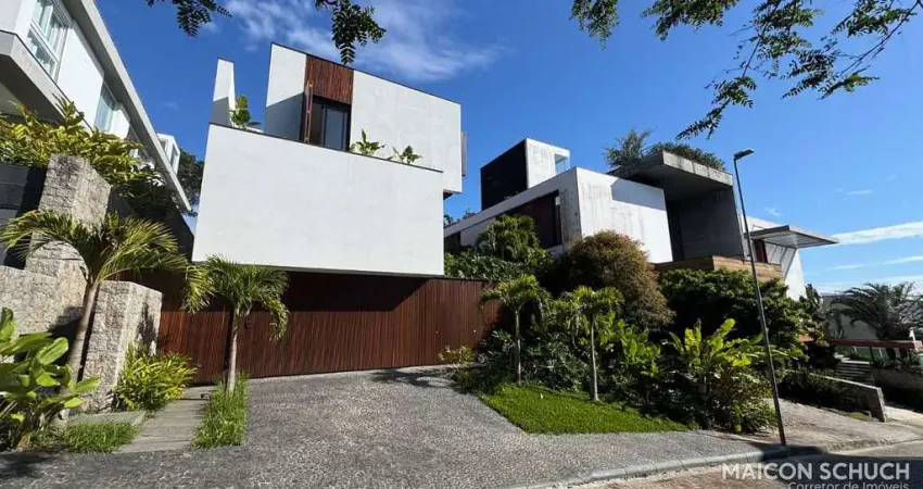 Casa 4 suítes no condomínio riviera com acesso para embarcação, cacupé, florianópolis/sc.