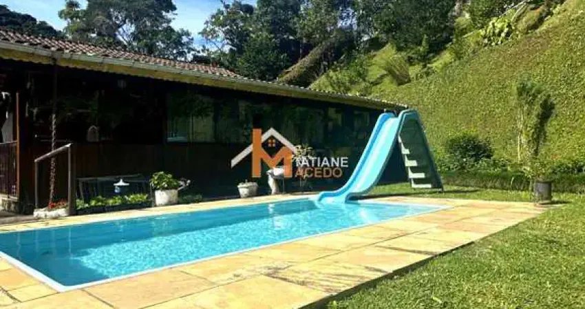 Casa com 2 quartos à venda na Rua Afonso Arinos, Carlos Guinle, Teresópolis