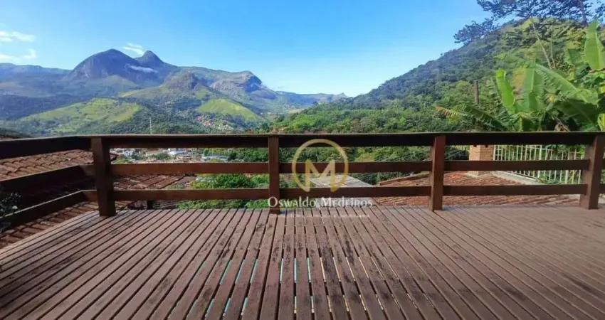 Casa com 3 dormitórios à venda, 180 m² por R$ 750.000,00 - Corrêas - Petrópolis/RJ