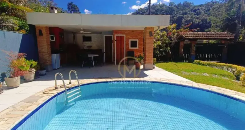 Casa com 3 quartos à venda na Avenida dos Pinheiros, Quarteirão Italiano, Petrópolis