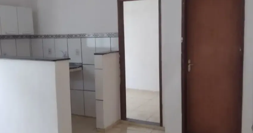 Alugo ótimo apartamento de dois quartos no matatu (santo agostinho)