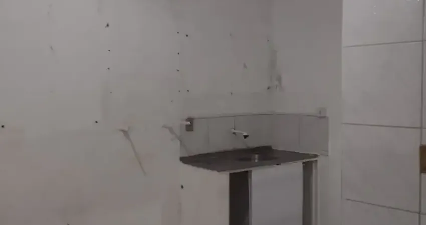 Alugo ótima casa de dois quartos no uruguai, rua principicipal!!!