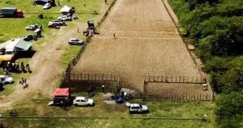 granja com 32 hectares bem localizada em japecanga localização perfeita rio perene