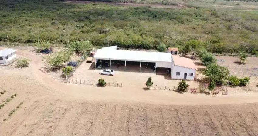 fazendo com 50 hectares estrutura e rica em água desmatada