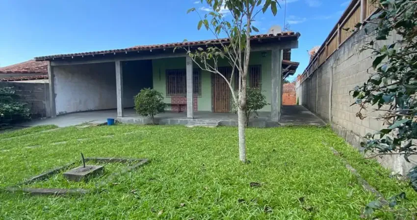 Excelente casa independente e com jardim entrando para venda!