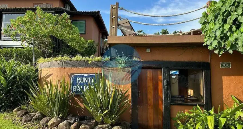 Casa Charmosa em Condomínio Fechado - Praia da Baleia 80m²