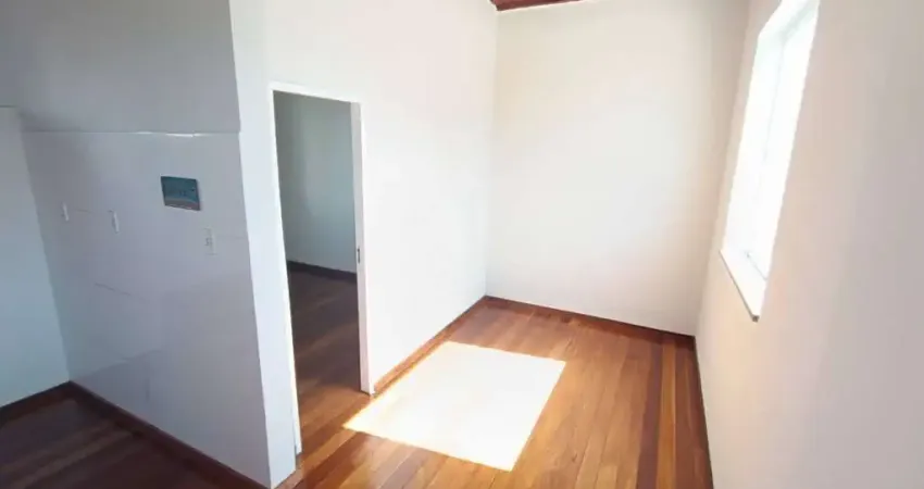 Casa para aluguel no pavimento superior com 2 quartos sendo 1 suíte no bairro centro-aracaju/se