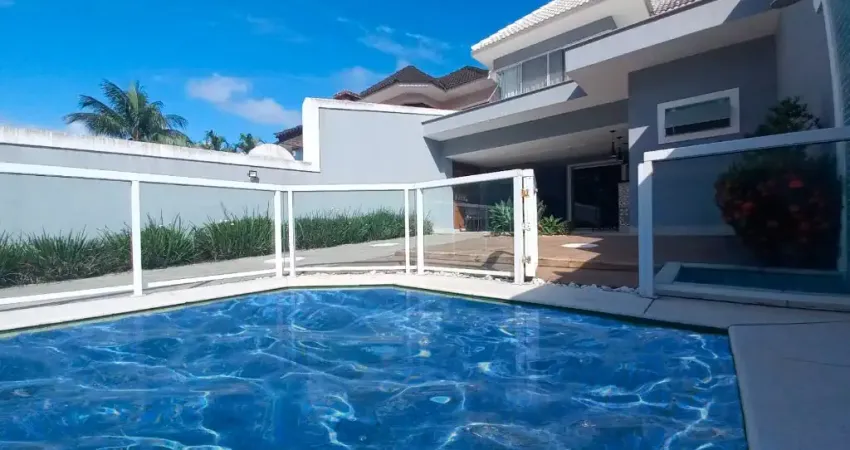 Casa duplex, 300 m² porteira fechada no condomínio Vivendas do Sol, Recreio dos Bandeirantes