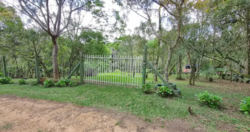 Chácara encantadora em mandirituba com rio aos fundos e muita natureza!