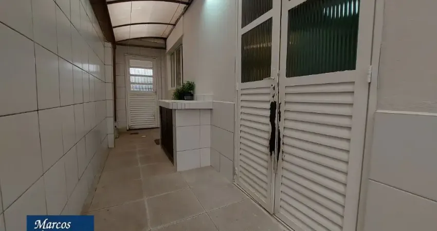 Casa com 3 quartos à venda no Embaré, Santos 