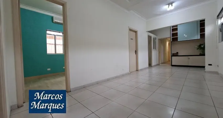 Casa térrea em terreno 9mx27m no bairro estuário em santos, com 3 dormitórios