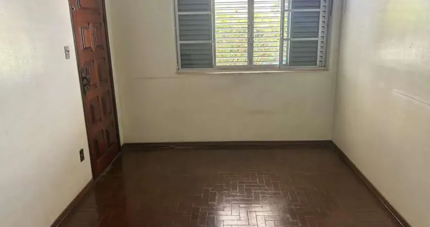 Casa para venda em patos de minas, centro, 3 dormitórios, 1 suíte, 1 banheiro, 1 vaga